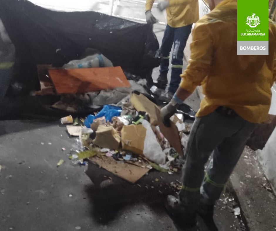 La Empresa Municipal de Aseo EMAP, también se unió a la jornada de limpieza.