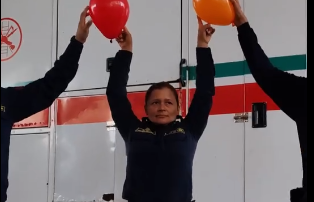 Bombera que participó en la actividad de la Arlo Positiva