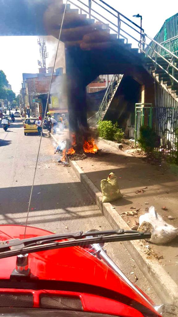 Conato de basuras incendiado, fue extinguido por el Cuerpo Oficial de Bomberos de Bucaramanga