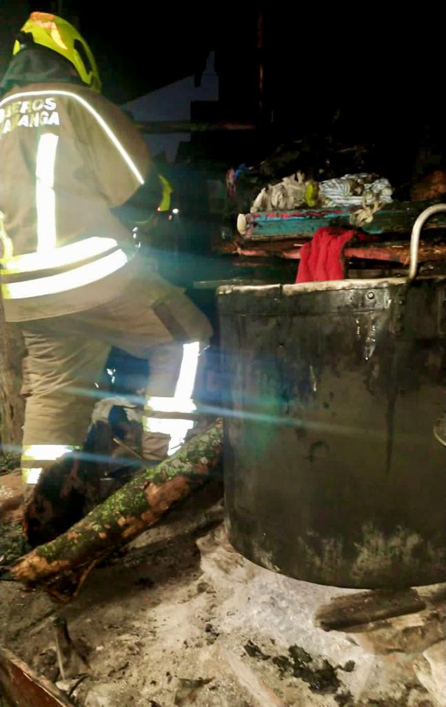 Perdidas de casi 500mil en una cocina de una vivienda gracias a un incendio.
