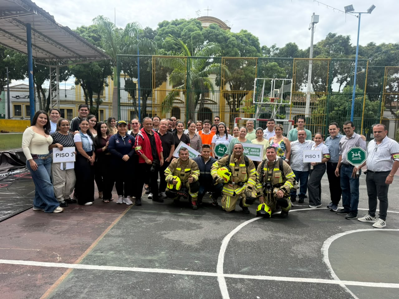 Bomberos de Bucaramanga puso a prueba su capacidad de respuesta durante el 15.º Simulacro Nacional