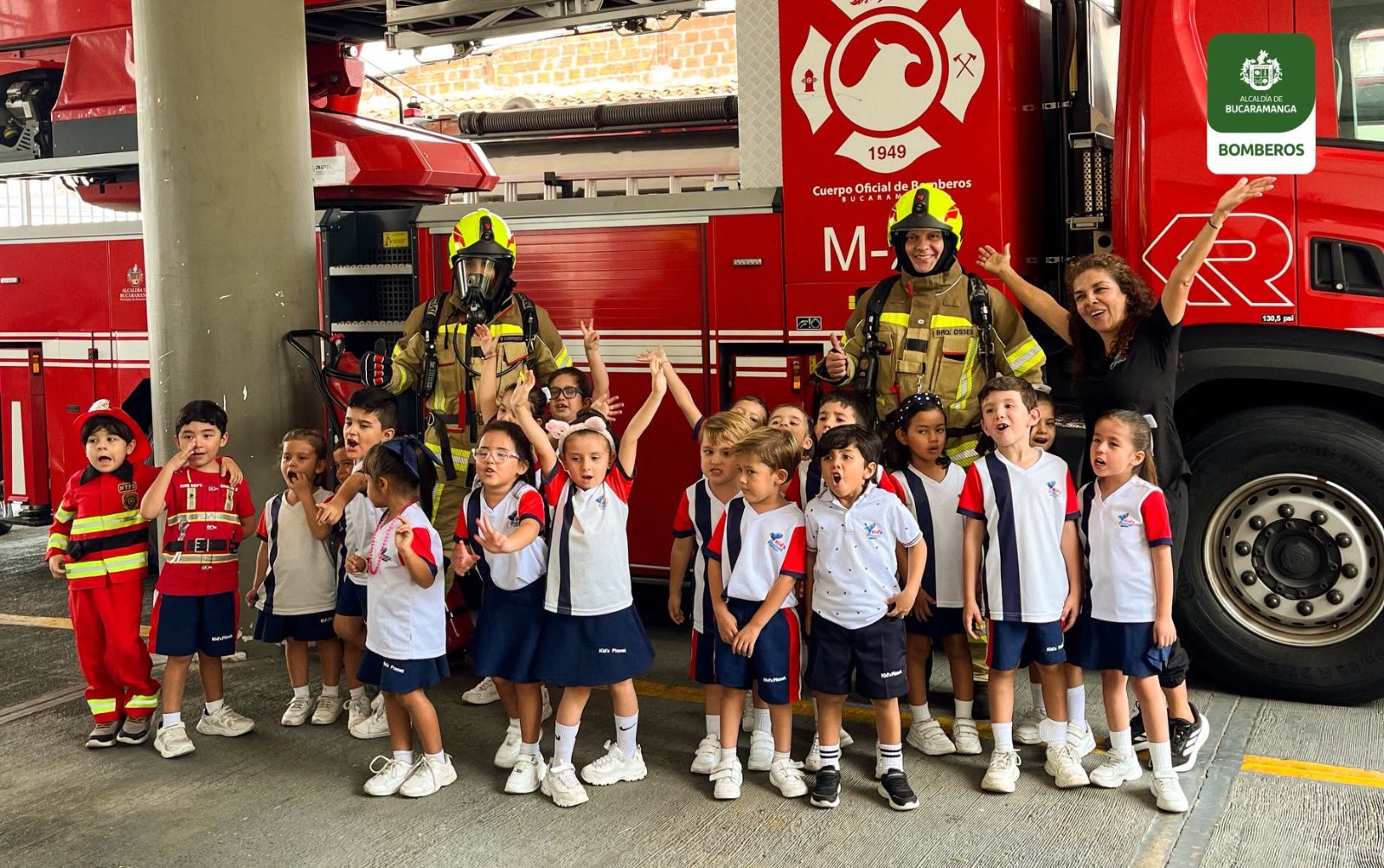 Nuestra Estación Central del Cuerpo de Bomberos recibió una visita muy especial.
